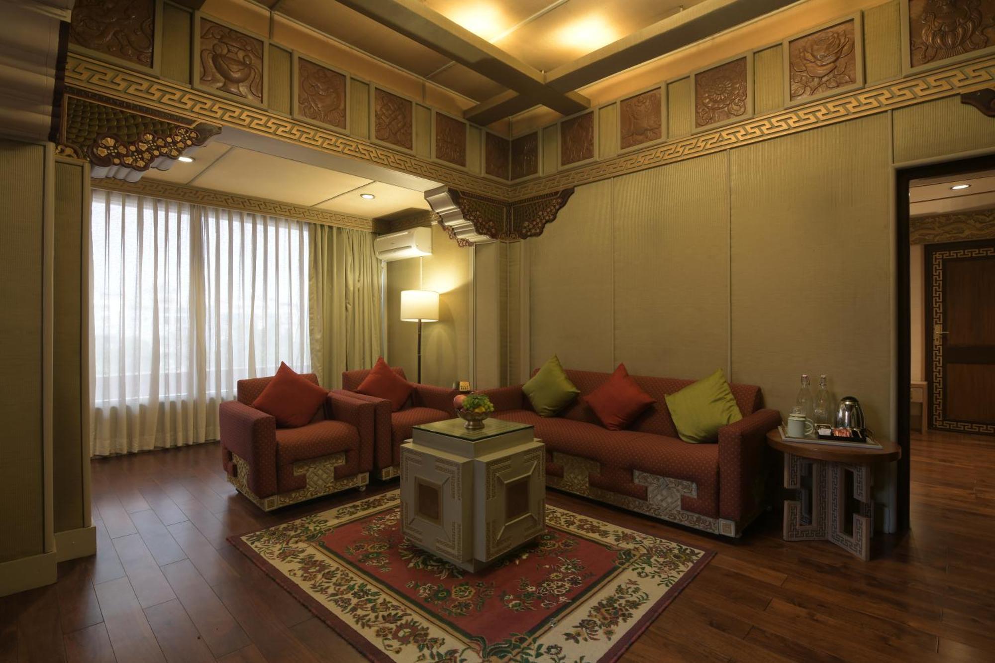 Hotel Yak & Yeti Катманду Номер фото