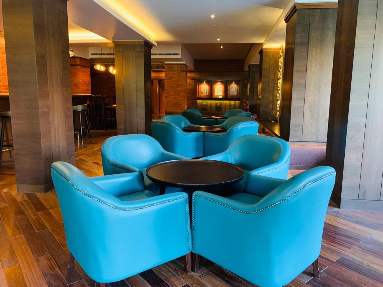 Hotel Yak & Yeti Катманду Экстерьер фото